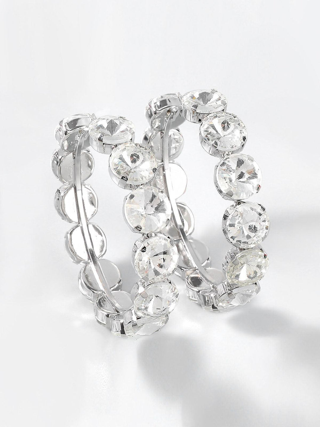 https://cdn.shopify.com/s/files/1/0930/2979/4119/files/TerraDiamanteHoopEarrings_2_98945cbf-1505-45b2-86d7-c6e377cd36d6.jpg?v=1772630528