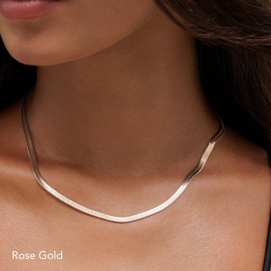 https://cdn.shopify.com/s/files/1/0930/2979/4119/files/herringbone_rose_gold_18c209c7-f9f0-40ed-bb87-fbe67cfc67e1.jpg?v=1767028420